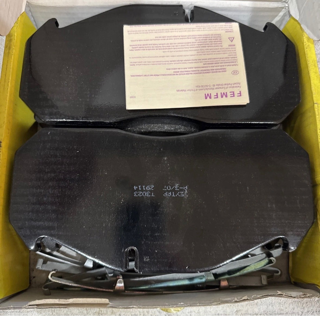 TEXTAR 2911402 Heavy Duty Disc Brake Pad Set – WVA 29114, Truck/Bus Axle Set